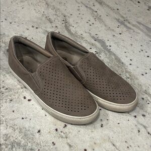 Pierre Dumas Comfort Foam brown size 8 shoes, slides, slip on shoes